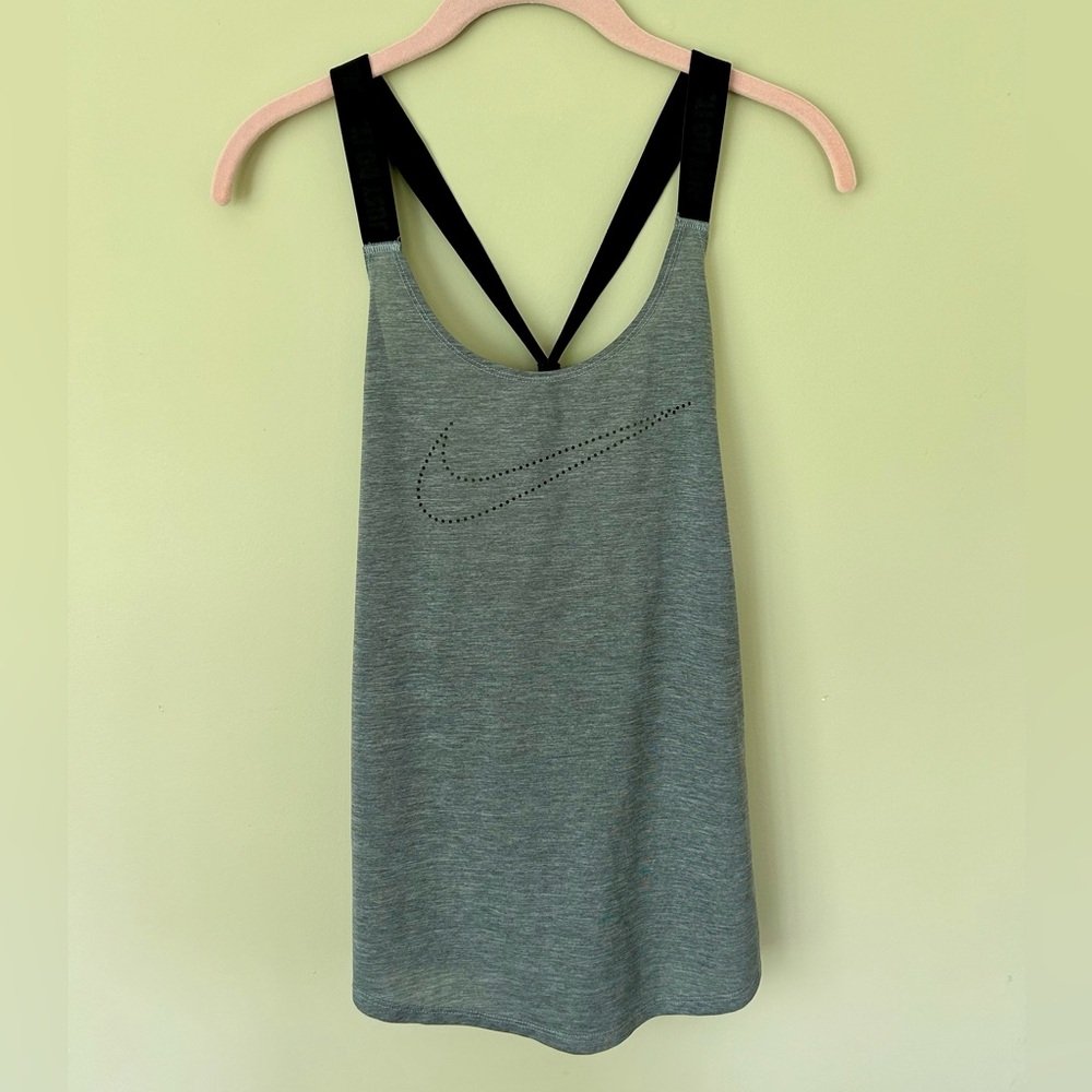 Nike dri-fit women’s grey cross back athletic tank top. Size medium.